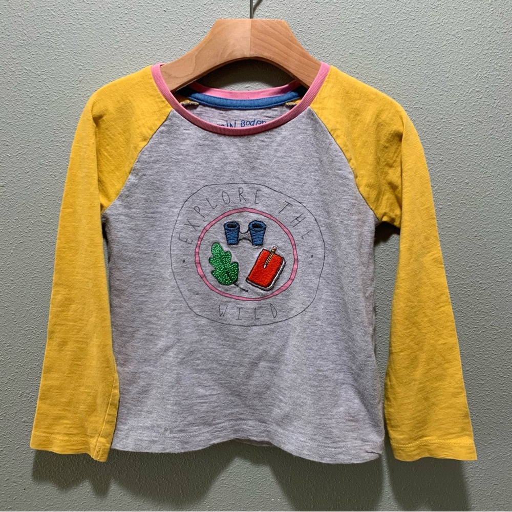 Mini Boden // Explore The Wild Long Sleeve Appliqué T Shirt - 3-4 Years